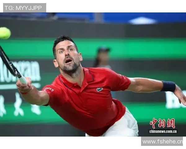 网球赛事盛况：全球顶级选手激战正酣，精彩瞬间引爆全场热情